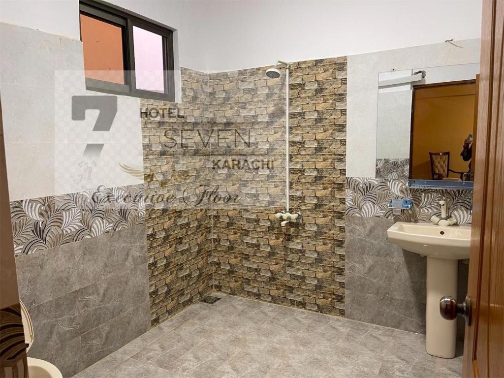 Hotel Seven 7 Карачі Екстер'єр фото