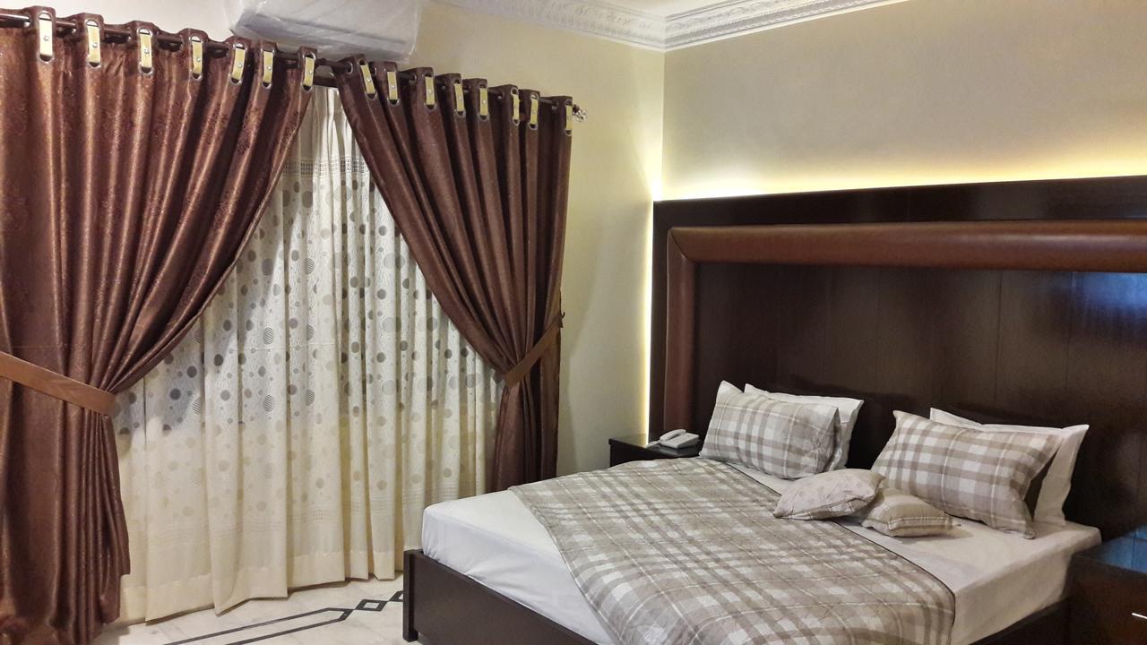 Hotel Seven 7 Карачі Екстер'єр фото